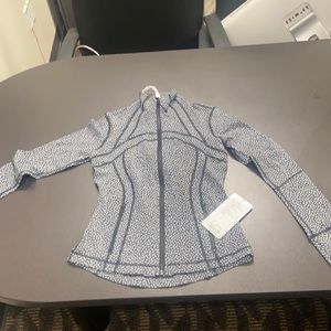 NWT Lululemon define jacket size 6! Never worn
